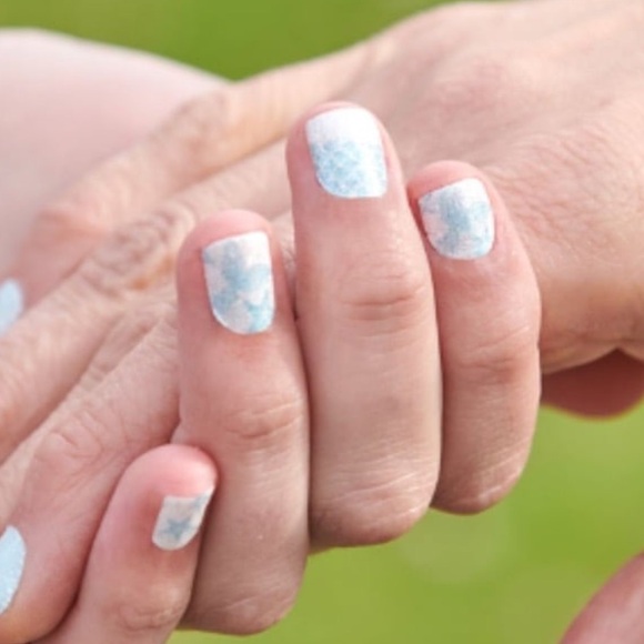 *Retired* Color Street: Mermaid for This (petite) | Scales White Blue Glitter - Picture 5 of 13